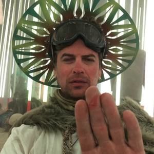 Meet your Posher, Marc